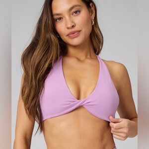 NWT Fabletics PureLuxe Plunge Low Impact Bra – Size M – Color: Déjà Vu